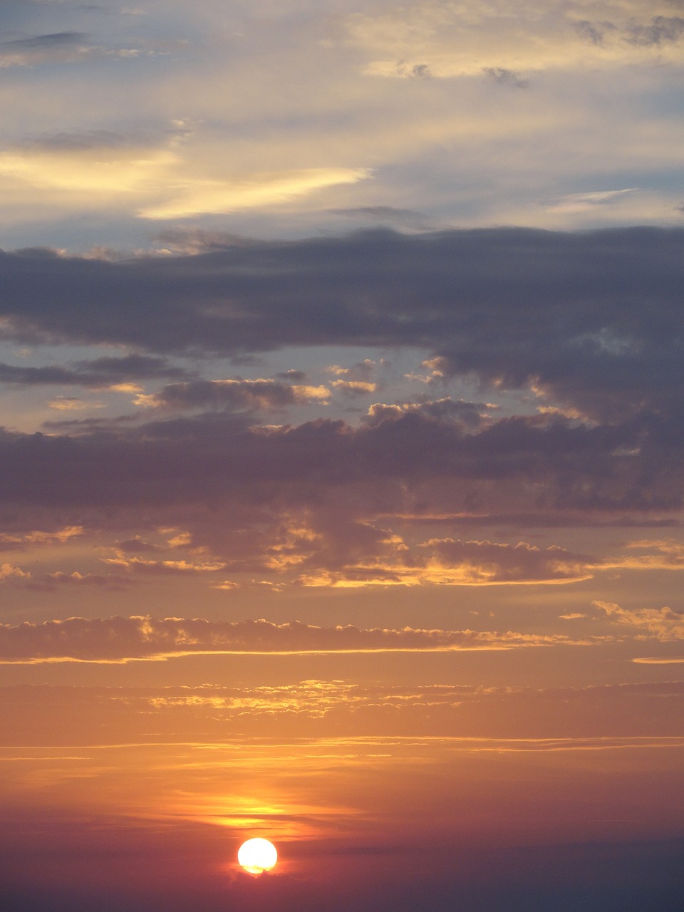 열혈사제2: 벨라또의 사명, 부산에서 펼쳐지는 악마와의 전쟁